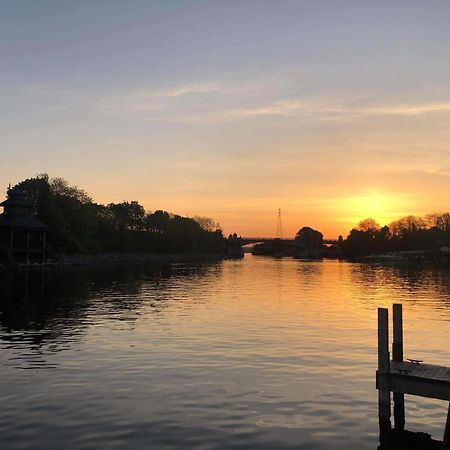 Manistee Inn & Marina Экстерьер фото